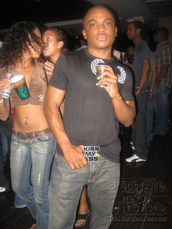 under_the_mistletoe-015