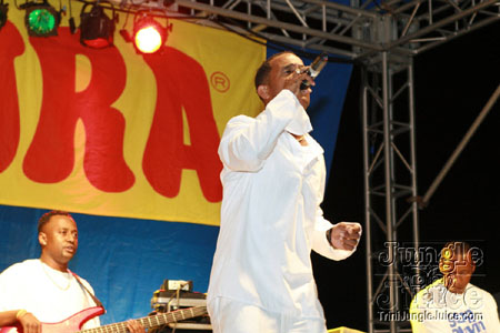 university_fete_2006_pt1-054