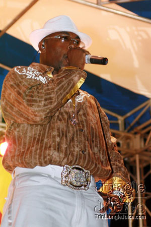 university_fete_2006_pt1-067