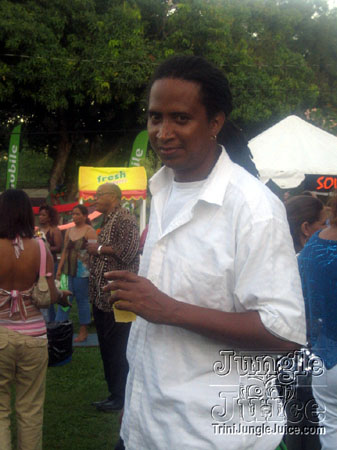 uwi_2006-48