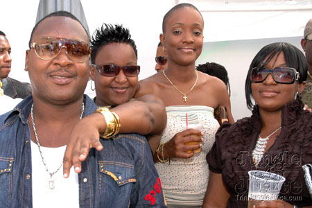 vale_bfast_ny_2006-045