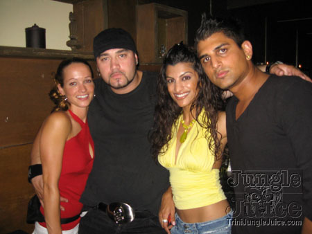 wed_on_de_roof_2006-10