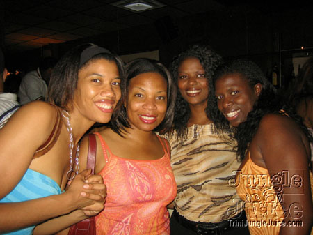 wed_on_de_roof_2006-27