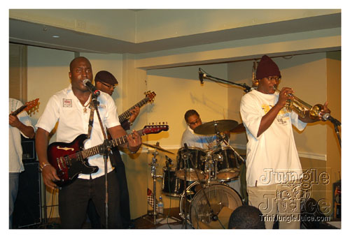 4_bands_chaconia-070