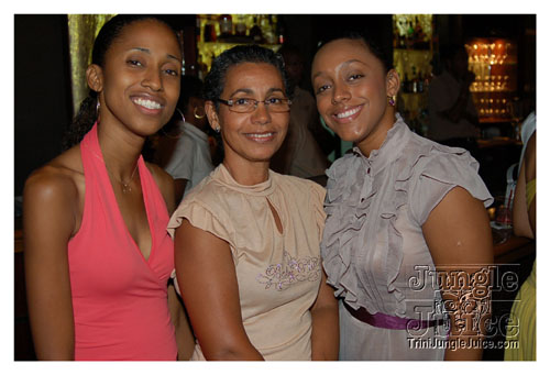 a_little_bit_of_bling-007