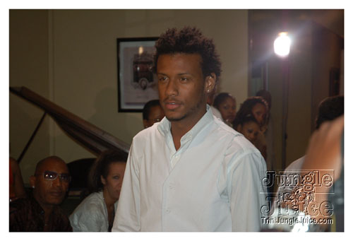 a_little_bit_of_bling-016