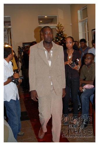 a_little_bit_of_bling-026