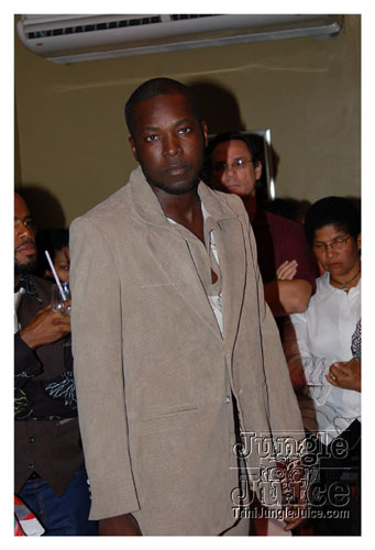 a_little_bit_of_bling-027