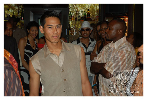 a_little_bit_of_bling-031