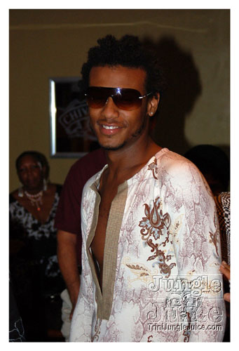 a_little_bit_of_bling-046