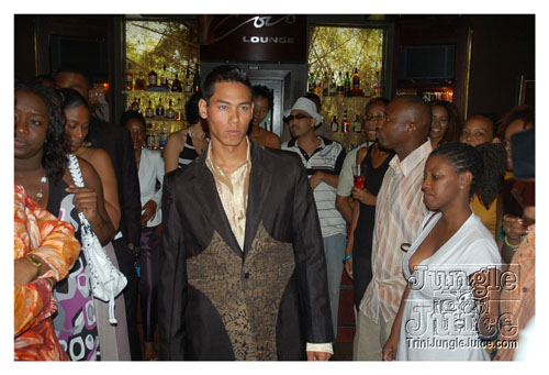 a_little_bit_of_bling-050