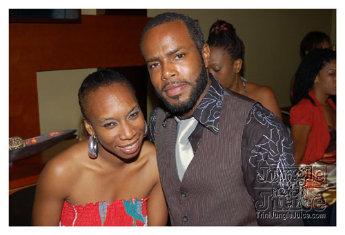 a_little_bit_of_bling-054