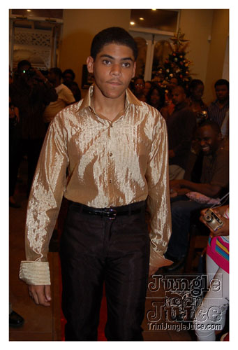 a_little_bit_of_bling-064