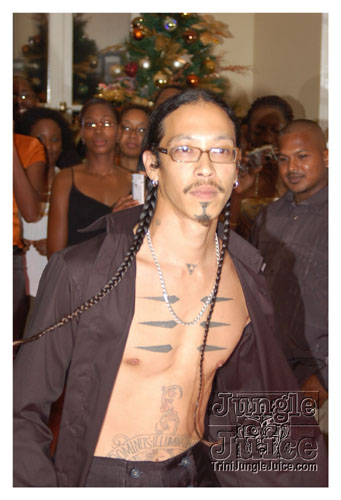 a_little_bit_of_bling-069