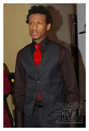 a_little_bit_of_bling-086