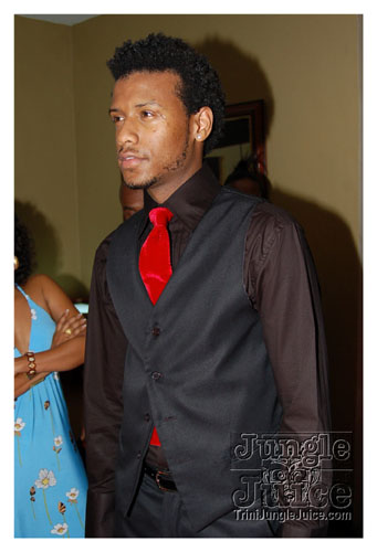 a_little_bit_of_bling-088