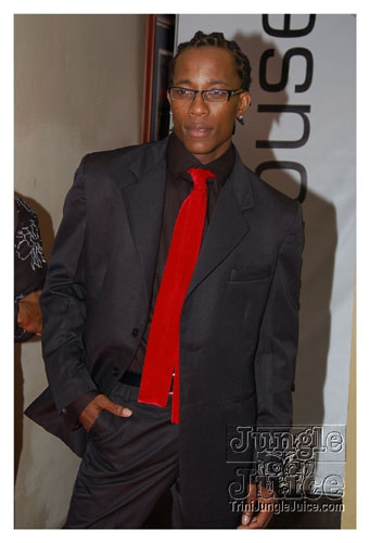 a_little_bit_of_bling-093