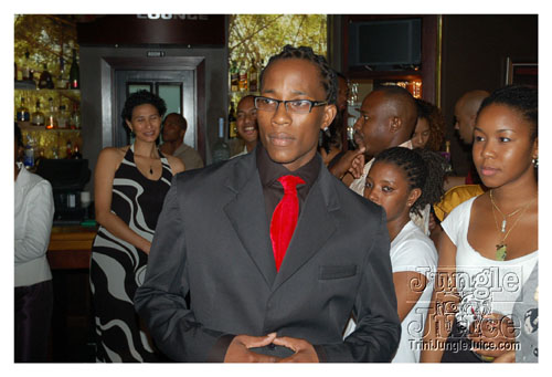 a_little_bit_of_bling-094