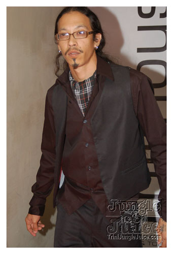 a_little_bit_of_bling-096