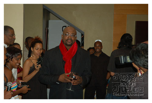 a_little_bit_of_bling-098