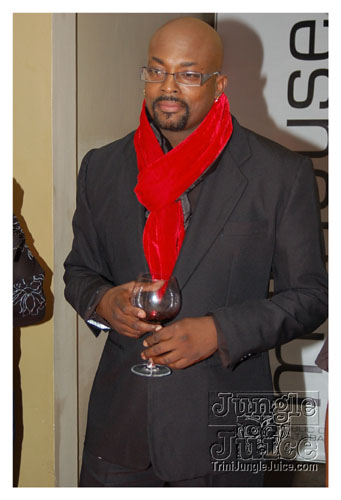 a_little_bit_of_bling-099