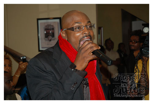 a_little_bit_of_bling-102