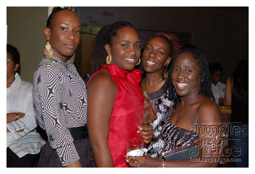 a_little_bit_of_bling-111