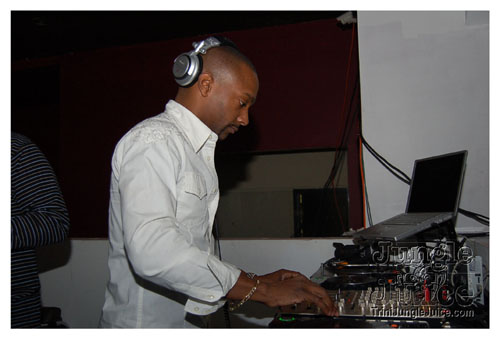 adrenaline_nov_2k7-023