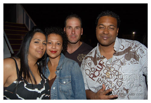 amnesia_boat_cruise_2007-006