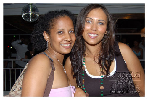 amnesia_boat_cruise_2007-032