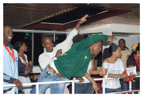 amnesia_boat_cruise_2007-059