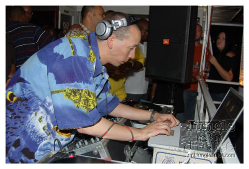 amnesia_boat_cruise_2007-095