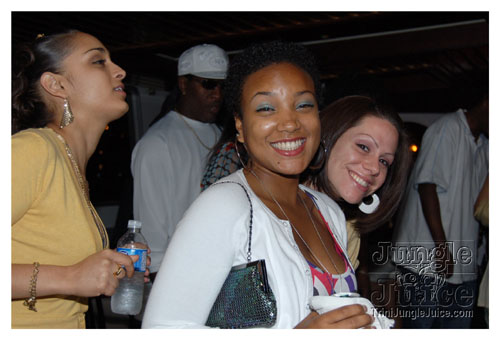 amnesia_boat_cruise_2007-107
