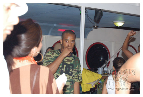 amnesia_boat_cruise_2007-123