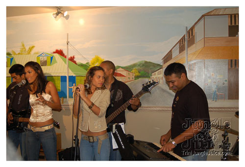 double_wammi_unplugged-004