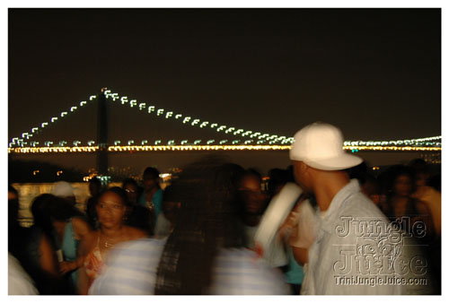 baby_blue_boatride_2007-032