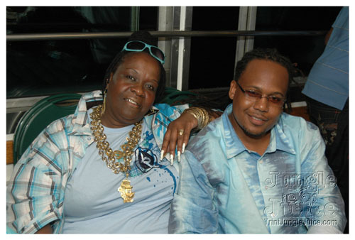 baby_blue_boatride_2007-054