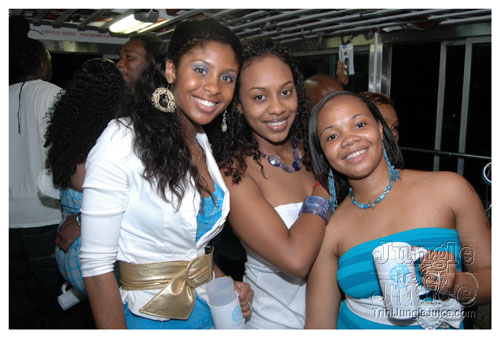 baby_blue_boatride_2007-058