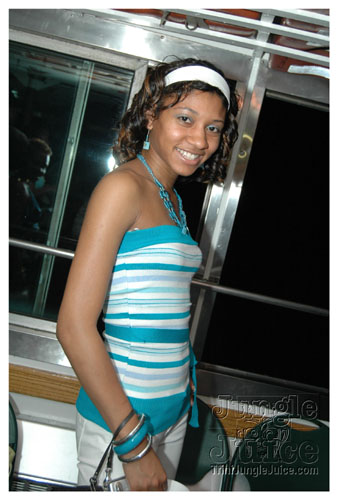baby_blue_boatride_2007-059