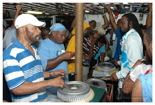 baby_blue_boatride_2007-068