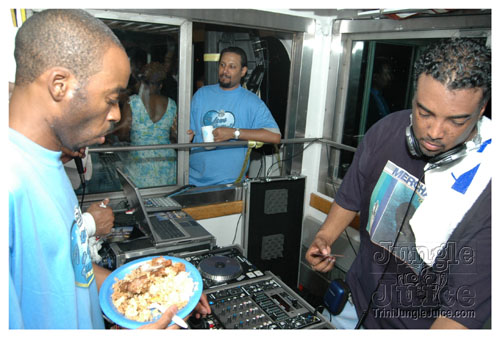 baby_blue_boatride_2007-070