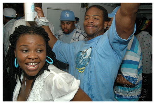 baby_blue_boatride_2007-081