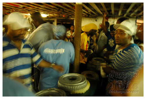 baby_blue_boatride_2007-084