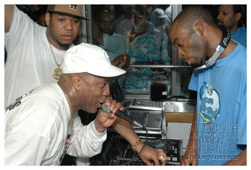 baby_blue_boatride_2007-093