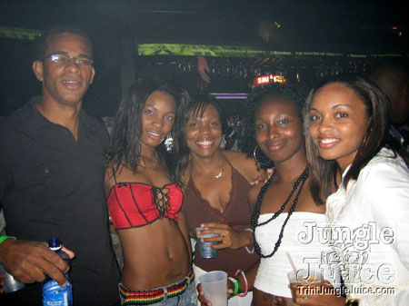 bananas_drinks_incl_feb07-11