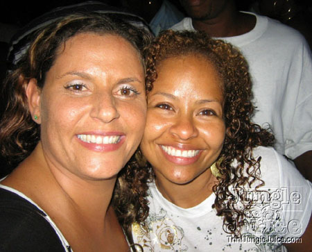 bananas_drinks_incl_feb07-48