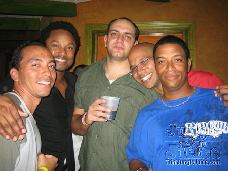 bananas_drinks_incl_feb07-54