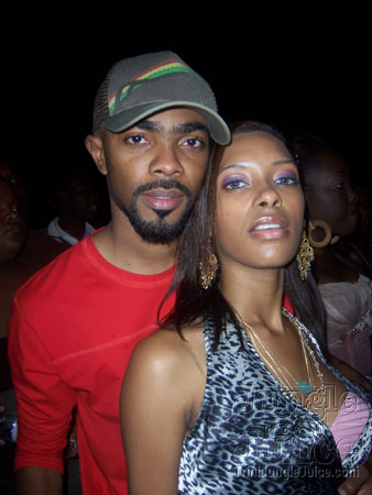 bazoodee_friday_2k7-005