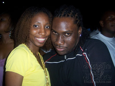 bazoodee_friday_2k7-006