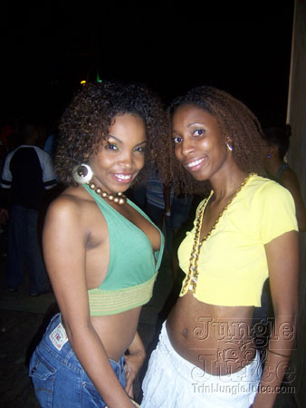 bazoodee_friday_2k7-012